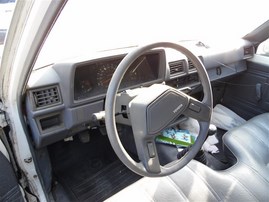 1987 TOYOTA PICK UP WHITE 2.4 MT 2WD Z20950